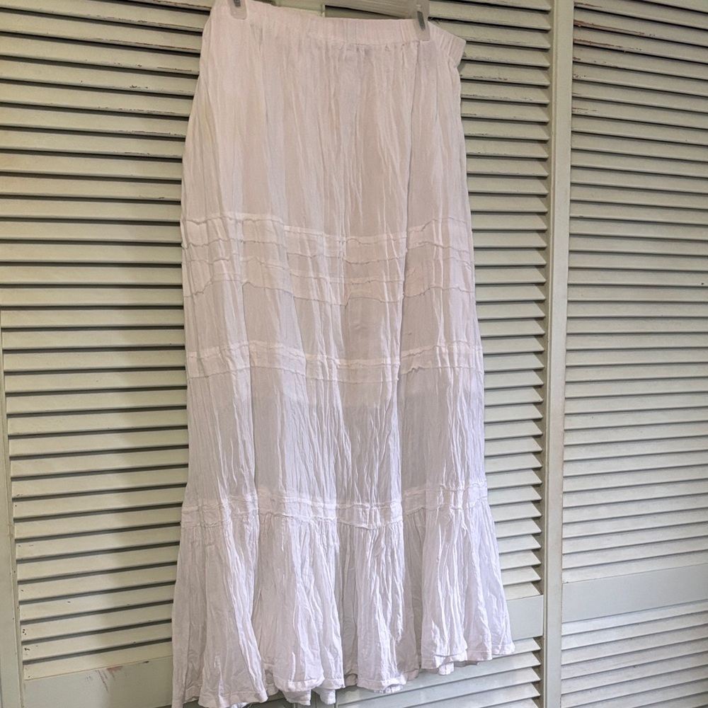 Avenue Crisp White Maxi Skirt